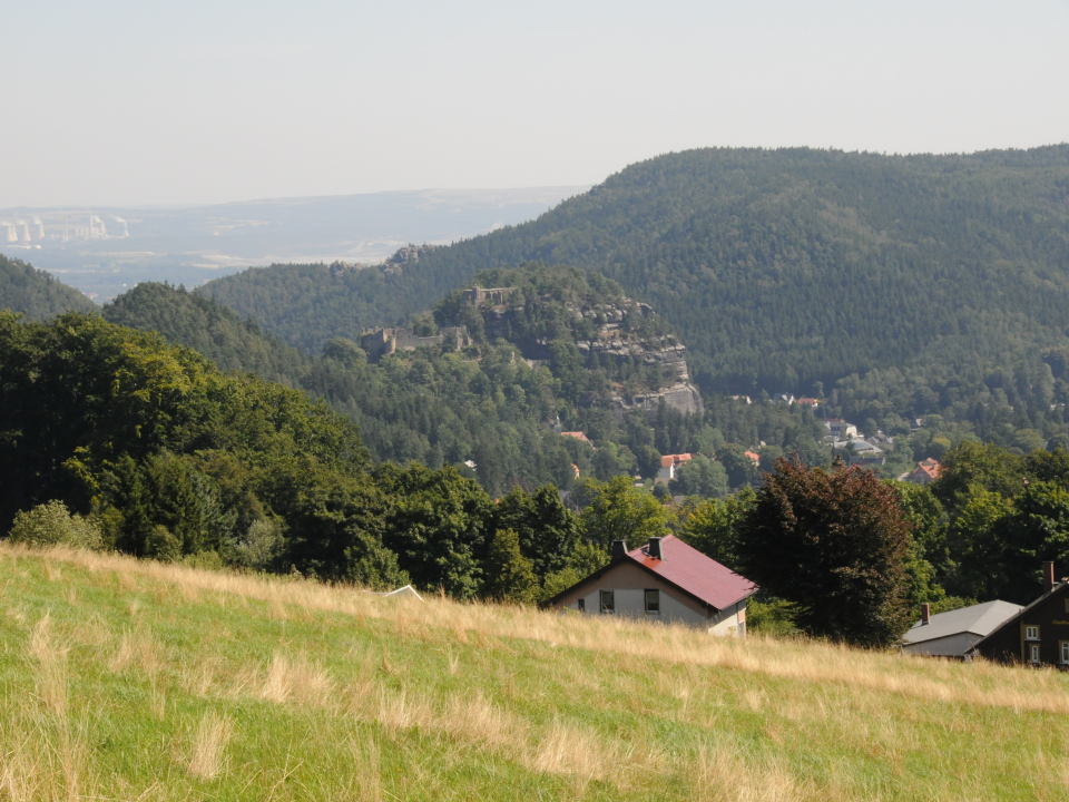 Pohled od Hainu směrem k Oybinu