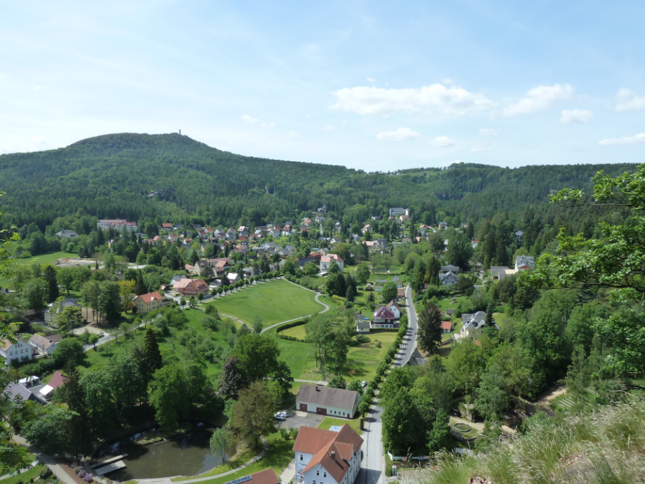 Der Hochwald Ein majestätischer Berg im Zittauer Gebirge