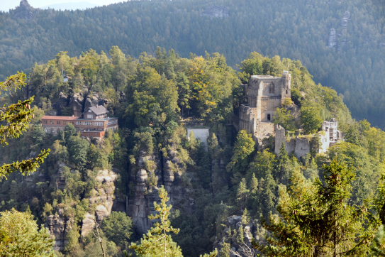 Burg und Kloster Oybin Blick vom Pferdeberg